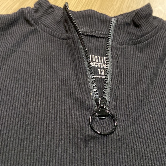 Justice sport girls top. Black with zipper. Size 12 - Picture 3 of 5
